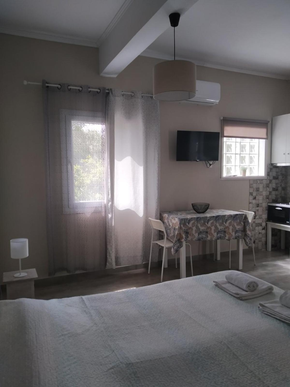 Trousas Apartments Roda  Exterior photo