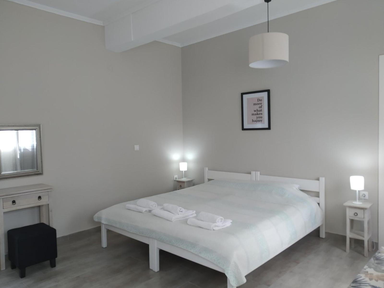 Trousas Apartments Roda  Exterior photo